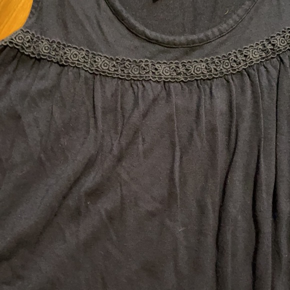 LC Top - Picture 2 of 3